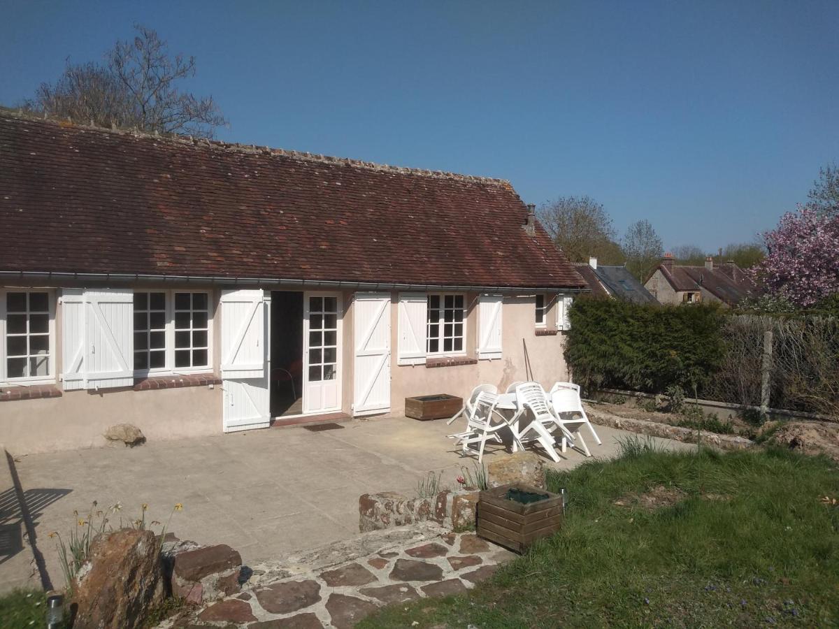 Repos Dans Le Perche Combres Exterior photo