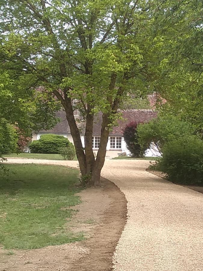 Repos Dans Le Perche Combres Exterior photo